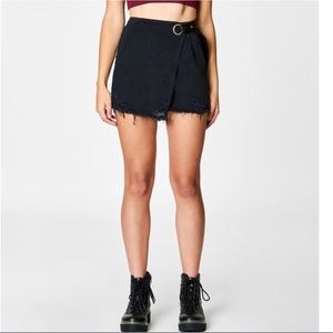 CARMAR NWT LF Black Wrap Skirt Frayed Hem 4 6